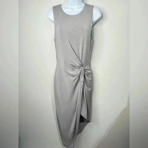 Lovers + Friends Jenna Wrap Dress Size Medium - Picture 1 of 6